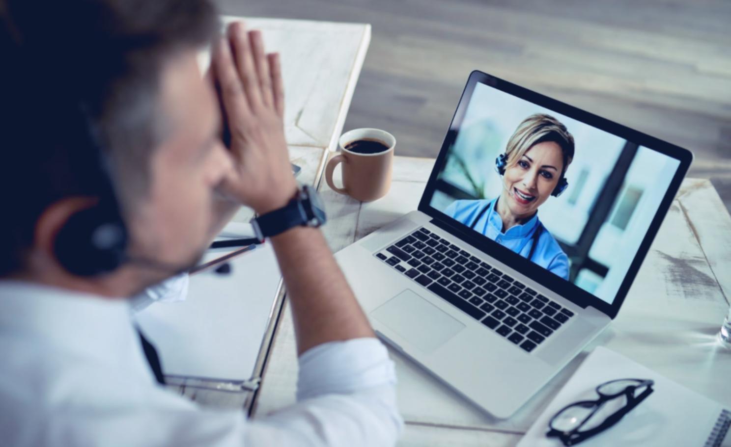 Inspirierendes Arbeitsumfeld mit Fokus auf kreative Denkprozesse